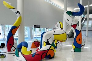 Polpo gigante scenografico per MSC Terminal Barcellona - installazione scenografica